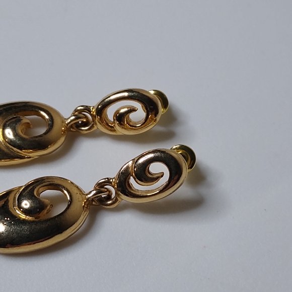 Vintage Metal SC Decorative Earrings - Picture 3 of 10